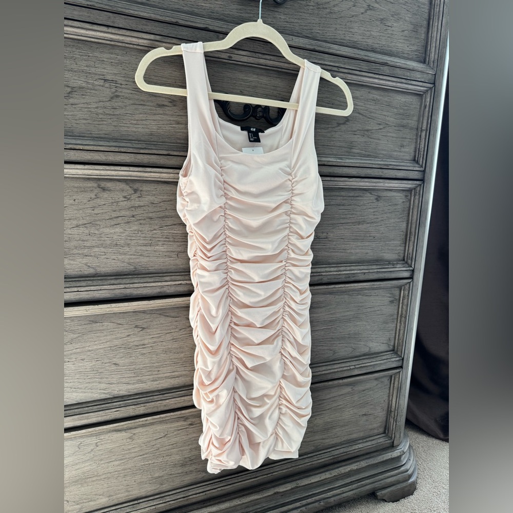 NEW H&M Cocktail Dress NWT Ruched Light Pink Sleeveless Small Mini Blush Peach … - Picture 5 of 11